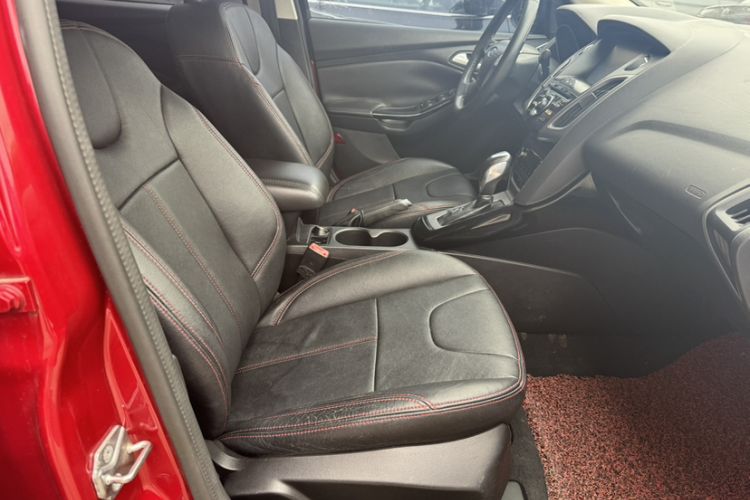 Used Ford Focus 2012 Sedan 1.6L Automatic Fashion Edition