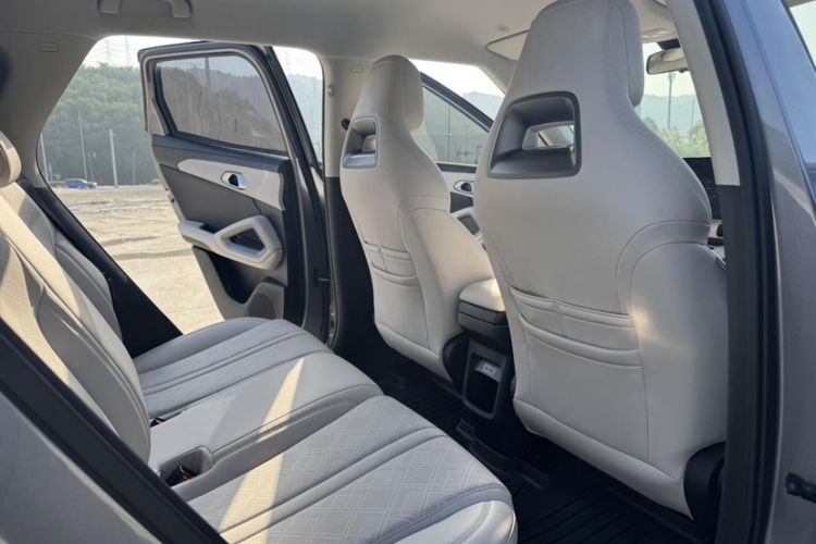 Used BYD Yuan UP 2024 401KM Leading Edition