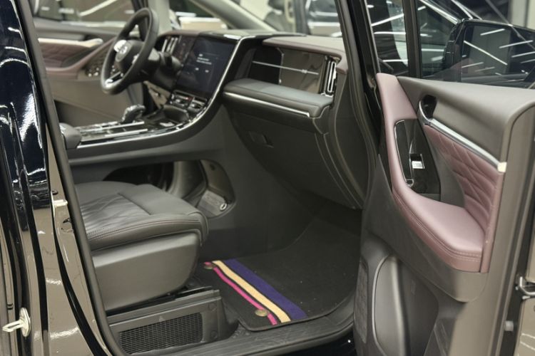 Used GAC Trumpchi M8 2024 Master Series 400T Prestige Edition