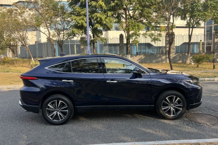 Used Toyota Harrier 2022 2.0L CVT Two-Wheel Drive Luxury Edition