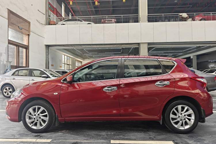 Used Nissan Tiida 2016 1.6L CVT Cool Dynamic Edition
