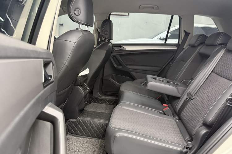 Used Volkswagen Tiguan L 2021 330TSI Automatic Two-Wheel Drive Comfort Edition
