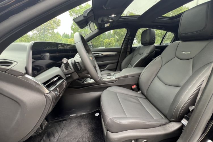 Used Cadillac CT5 2024 28T Luxury Pro Trim Interior 3