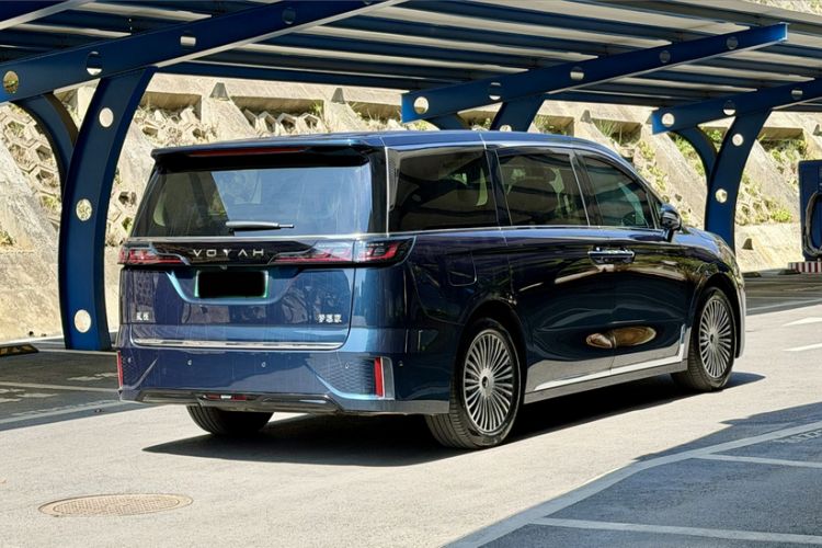 Used VOYAH Dream 2025 PHEV Four-Wheel Drive Excellence Kunpeng Edition