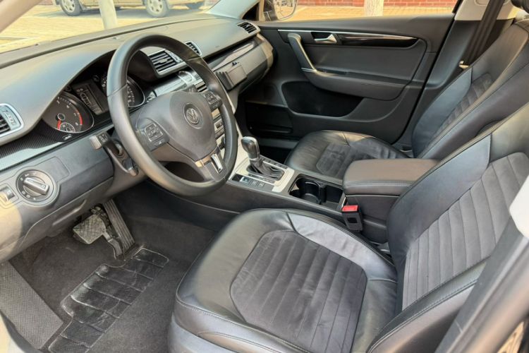 Used Volkswagen Magotan 2015 2.0 TSI Luxury Model Interior 2