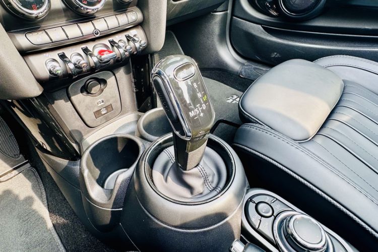 Used MINI 2023 Second Facelift 2.0T COOPER S CABRIO Artist
