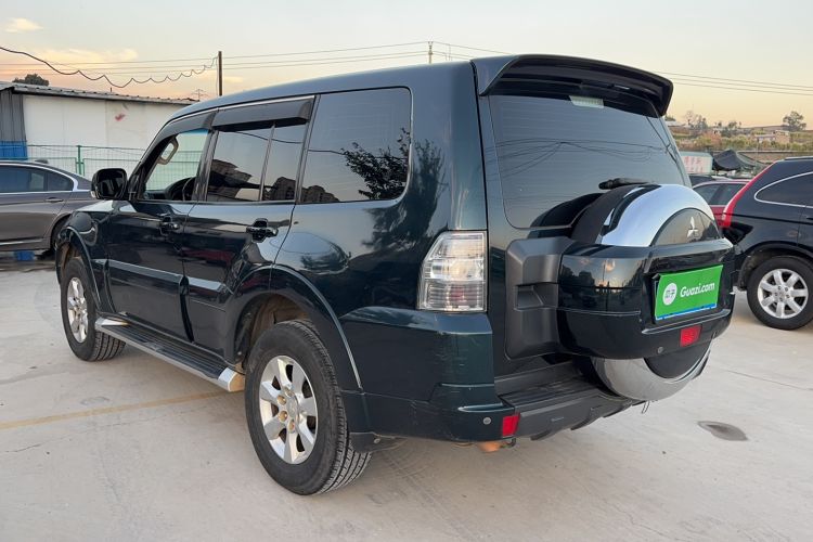 Used Mitsubishi Pajero 2014 3.0L Luxury Edition
