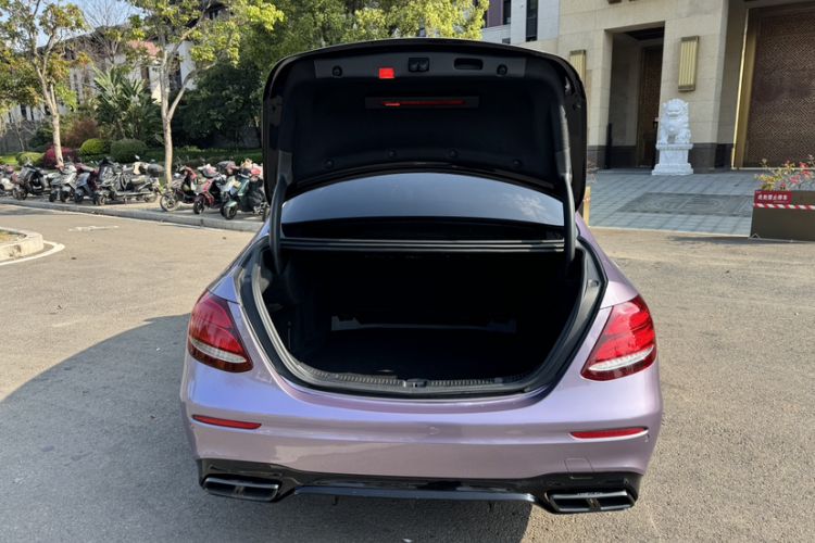 Used Mercedes-Benz E-Class 2019 E 200 L Sport 4MATIC Trunk