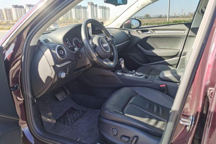 Used Audi A3 2015 Sportback 35 TFSI Millionth Anniversary Comfort Model
