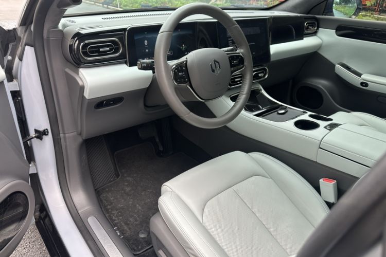 Used Leapmotor C01 2022 Four-Wheel Drive Dual-Motor High-Performance Version
