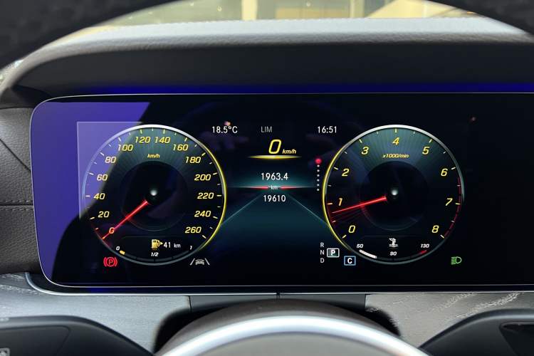 Used Mercedes-Benz CLS 2021 CLS 300 Luxury Model
