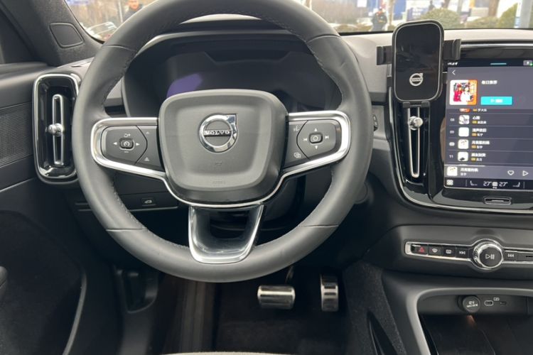 Used Volvo XC40 New Energy 2023 Four-Wheel-Drive High-Performance Version