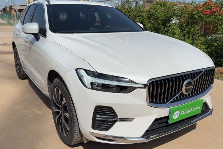 Used Volvo XC60 2024 B5 4x4 Smart Luxury Edition Exterior 2