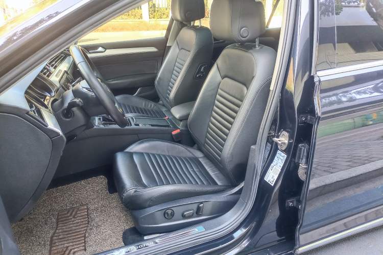 Used Volkswagen Magotan 2019 330TSI DSG Leading Edition China V Standard