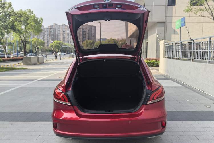 Used MG 6 2017 20T Automatic Luxury Smart Connect Version China V Standard Trunk