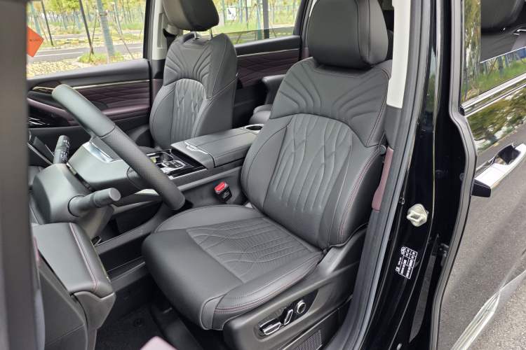 Used GAC Trumpchi M8 2024 Master Series Super Hybrid Edition Left Front Seat