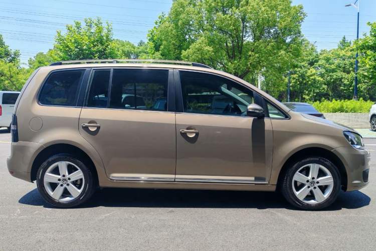 Used Volkswagen Touran 2015 1.4T DSG Comfort Edition 5 Seats