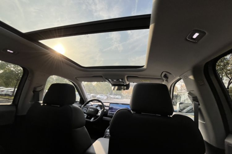 Used Formula Leopard Titanium 3 2025 501 km Range Rear-Wheel Drive Intelligent Driving Max Edition