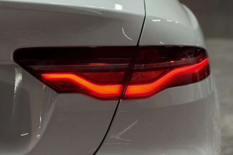 Used Jaguar XEL 2020 2.0T 200 PS S Advanced Elegance Edition
