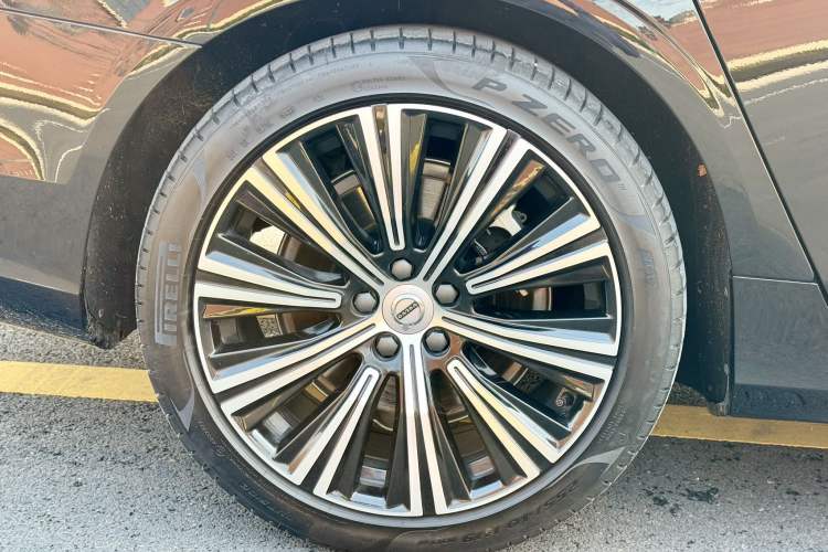 Used Volvo S90 2023 B5 Zhiyuan Luxury Edition
