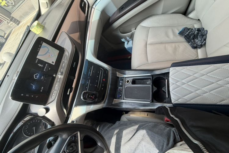 Used Buick GL8 2021 Land Cruiser Executive Class 652T Luxury Model Interior 3