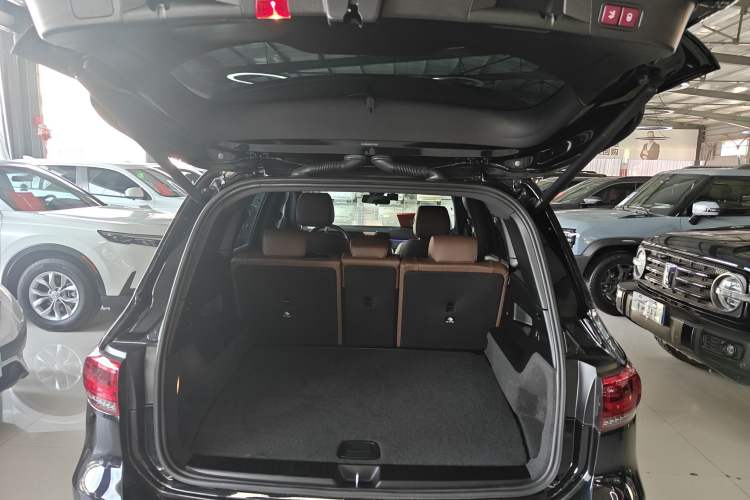 Used Mercedes-Benz GLB 2023 Refreshed GLB 200 Dynamic Edition Trunk