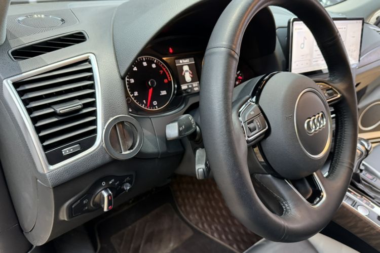 Used Audi Q5 2017 Plus 40 TFSI Comfort Model