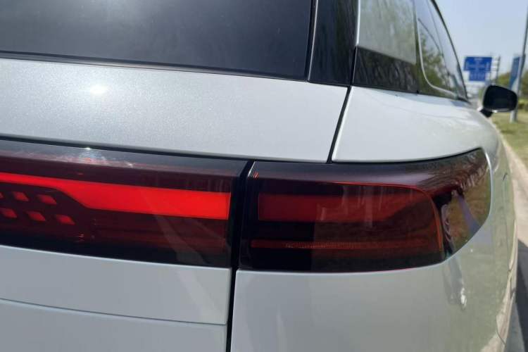 Used XPeng G9 2024 570 Pro Exterior 6