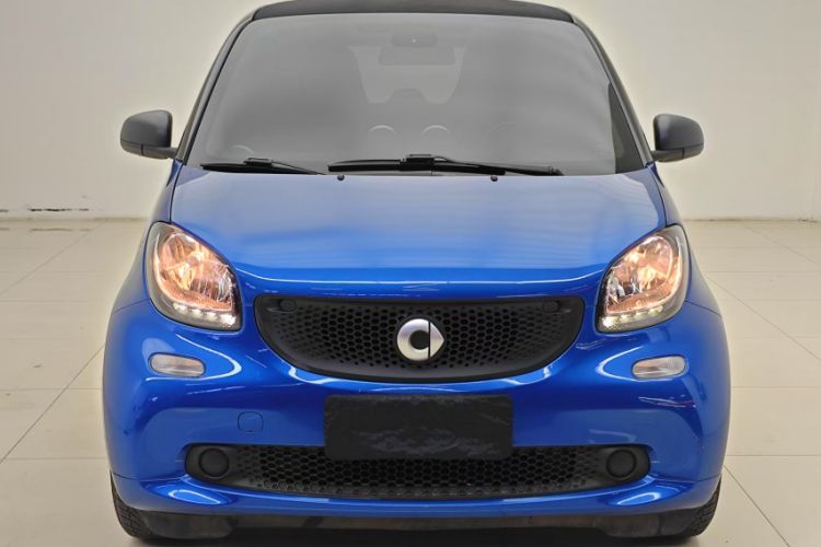 Used smart fortwo 2015 1.0L 52 kW hardtop Dynamic version