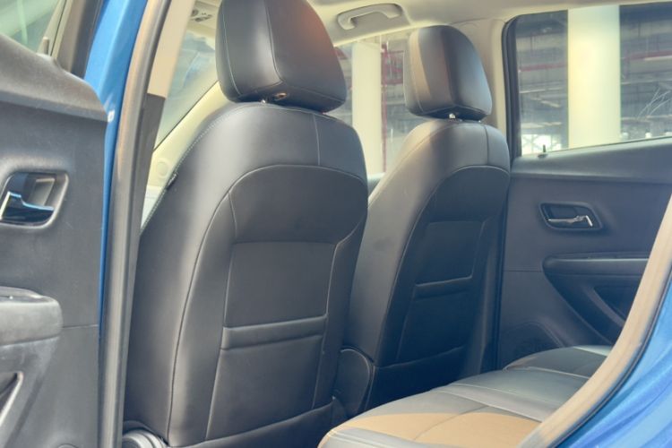 Used Chevrolet Trax 2014 1.4T Automatic Two-Wheel Drive Luxury Model Interior 5