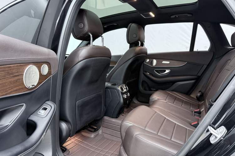 Used Mercedes-Benz GLC 2021 GLC 300 L 4MATIC Dynamic Model Interior 5