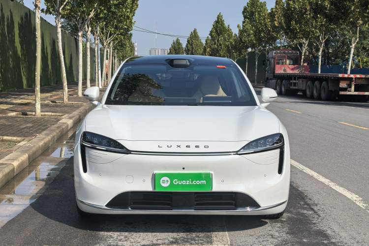 Used Hima Luxeed R7 2024 All-Electric 736 km Ultra