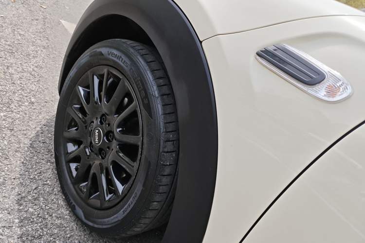 Used MINI 2021 1.5T COOPER Classic Edition Exterior 5