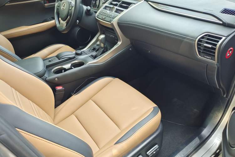 Used Lexus NX 2015 300h All-Wheel-Drive Fēngzhì Edition