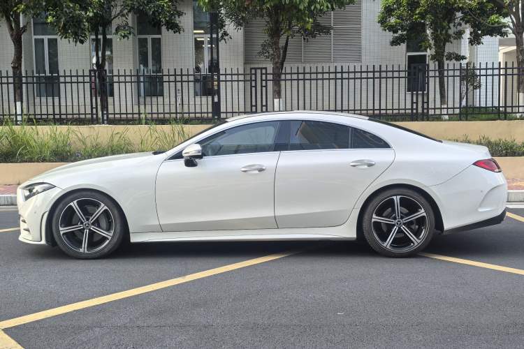 Used Mercedes-Benz CLS 2020 CLS 300 Luxury Model
