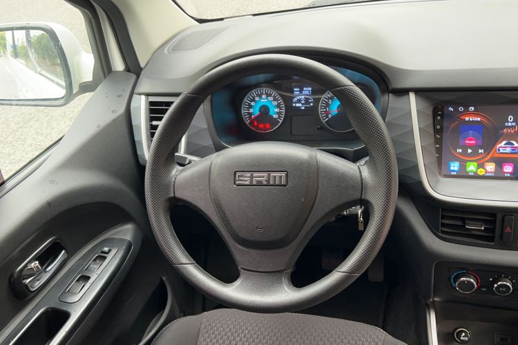 Used Jinbei Gold Hiace M Classic 2022 1.5L Engineering Lion Passenger Vehicle 6 Seats Steering Wheel