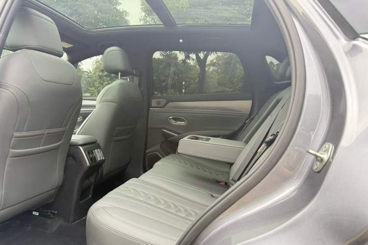 Used BYD Song L DM-i 2025 Intelligent Driving Version 160 km Beyond-Range Type