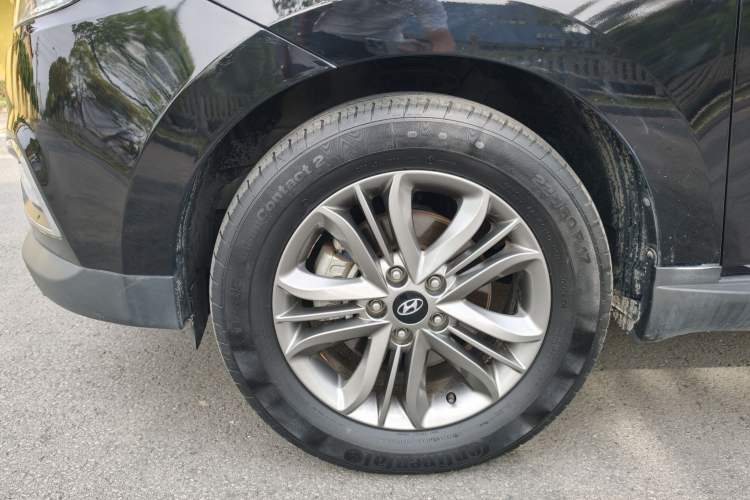 Used Hyundai ix35 2015 2.0L Automatic 2WD Smart Type China IV Exterior 3