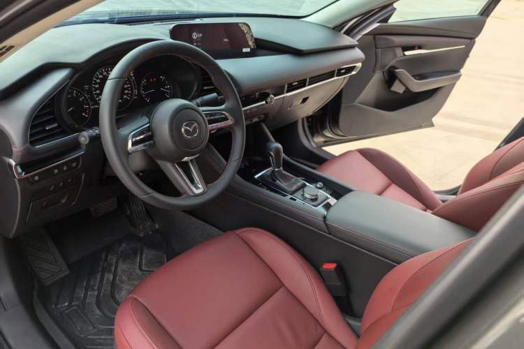 Used Mazda 3 Axela 2023 2.0L Automatic ZhiZhen Edition