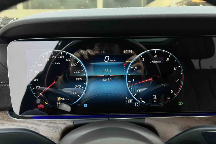 Used Mercedes-Benz E-Class 2023 E 300 L Luxury Model Odometer Close Up