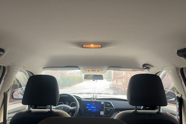 Used Jetta VS5 2022 280TSI Manual Advanced Pro Trim
