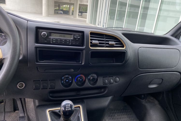 Used JMC Transit 2021 2.8T Space King Taurus Short Wheelbase Mid-Height 3-Seater Diesel Euro VI JX493