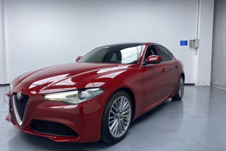 Used Alfa Romeo Giulia 2017 2.0T 280HP Luxury Edition