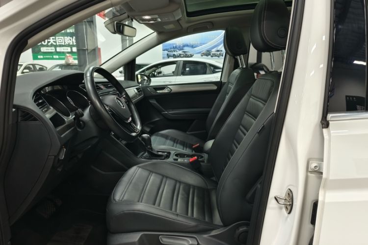 Used Volkswagen Touran 2018 Volkswagen Touran L 280TSI DSG Boundary Edition 7 Seats China VI Standard