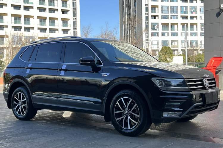Used Volkswagen Tiguan L 2018 330TSI Automatic Two-Wheel Drive Luxury Edition
