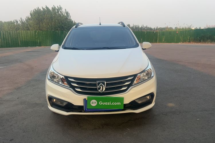 Used Baojun 310 2016 1.2L manual Comfort trim level