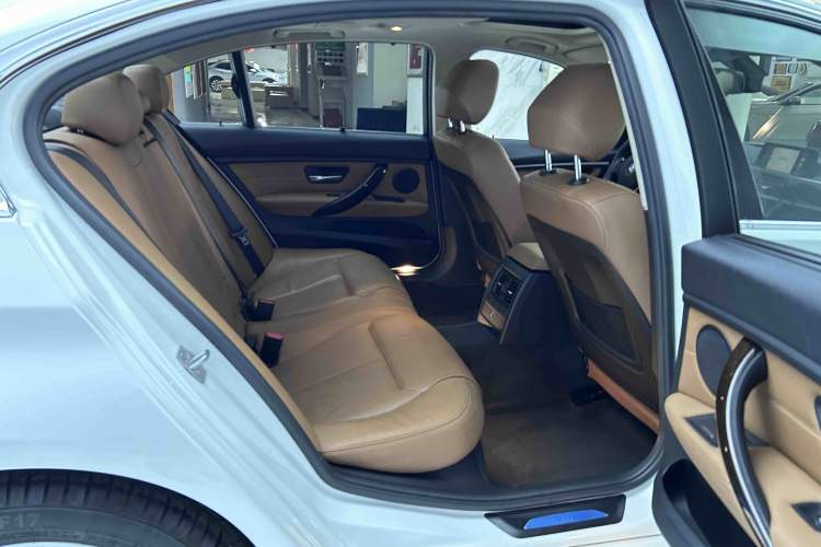 Used BMW 3 Series 2015 320Li Luxury Design Package Interior 4