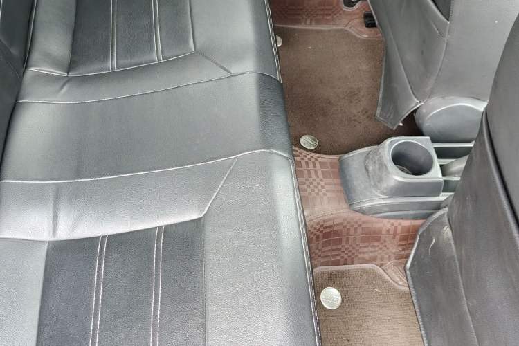 Used Volkswagen Polo 2018 1.5L Manual Drive-Comfort Model Interior 8