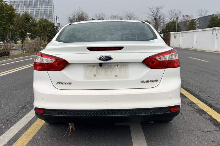 Used Ford Focus 2012 Sedan 1.6L Manual Fashion Edition
