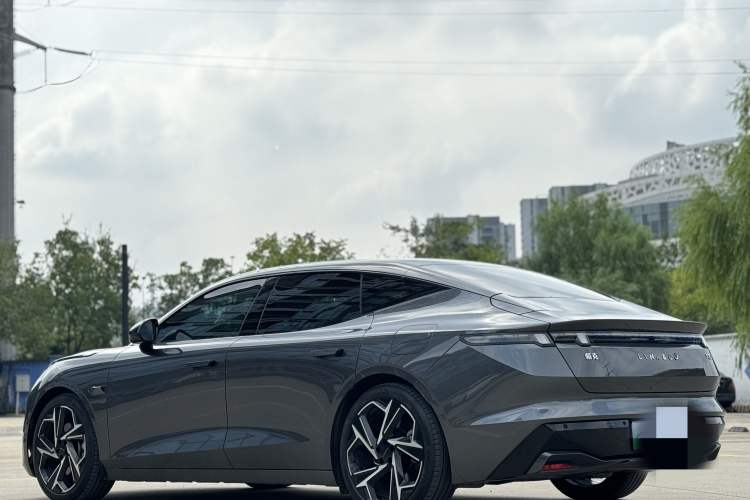 Used Lynk & Co Z10 2025 71 kWh 602 km Range Rear-Wheel Drive Pro
